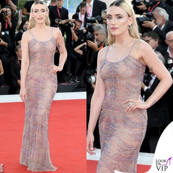 Mara Sattei in Giorgio Armani 