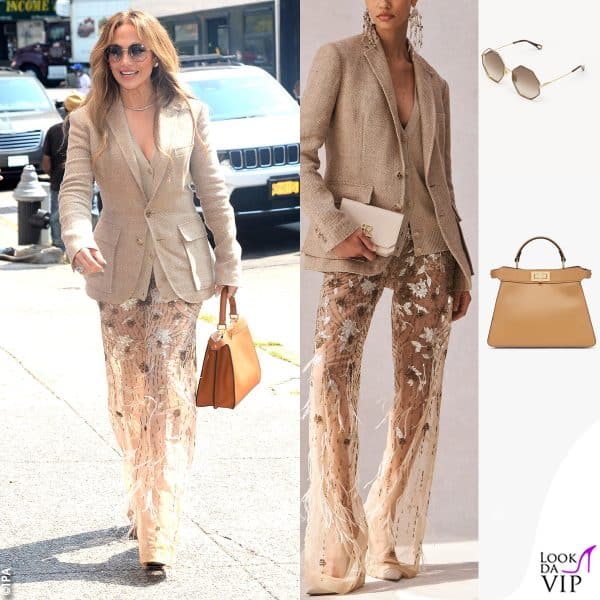 completo Ralph Lauren, borsa Fendi, occhiali Celine