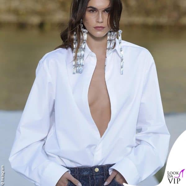 Kaia Gerber ha aperto la sfilata Valentino, a luglio, con un denim look che ha fatto il giro del mondo