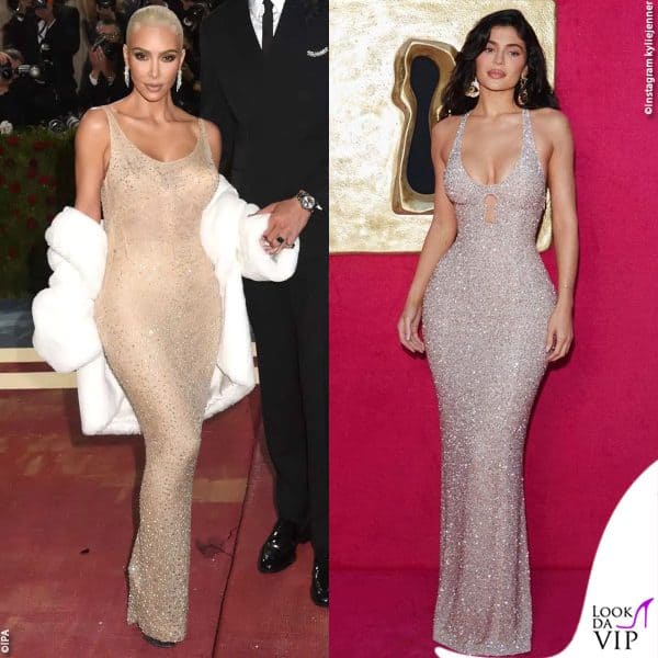 il modello, creato su misura per lei, ricorda quello indossato dalla sorella Kim Kardashian al MET Gala