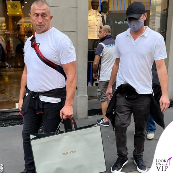 Leonardo DiCaprio fa shopping in incognito a Milano 