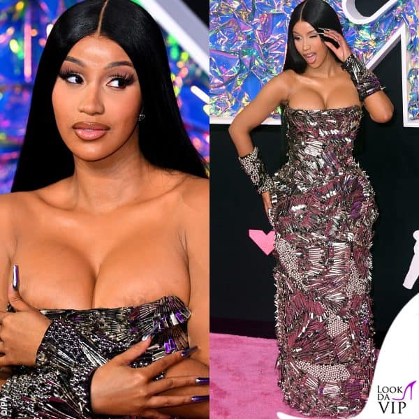 outfit Dilara Findikoglu per Cardi B 