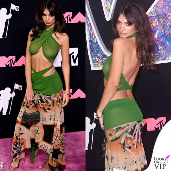 abito Jean Paul Gaultier e borsa Fendi per Emily Ratajkowski 