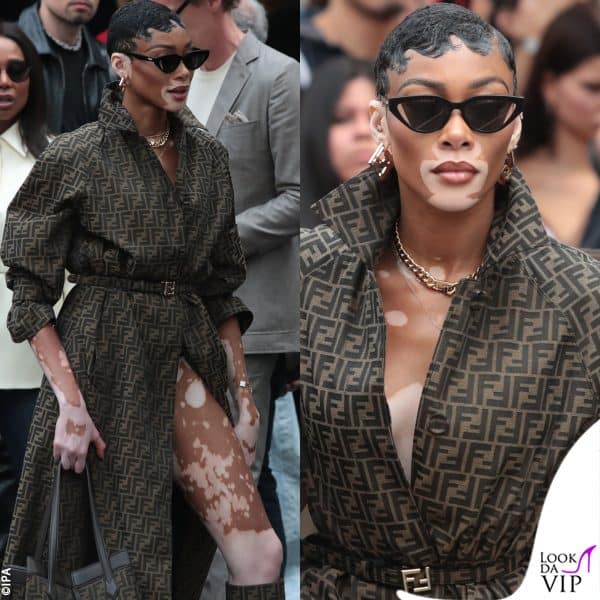Winnie Harlow è tutta loghi 