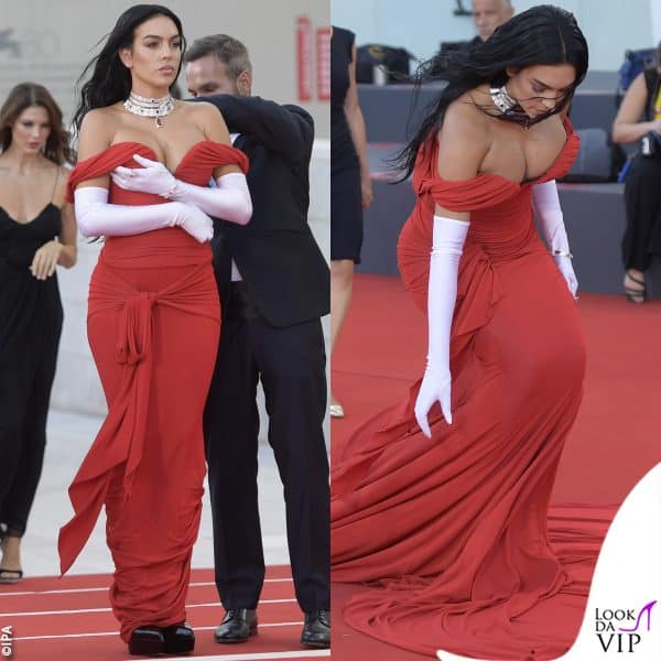 Georgina è pronta per il red carpet 