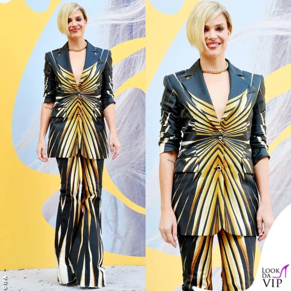 Micaela Ramazzotti alla festa del cinema di Roma sfoggia un eccentrico tailleur Roberto Cavalli