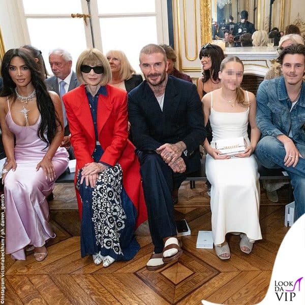 Kim Kardashian con Anna Wintour, David Beckham e i figli alla sfilata di Victoria Beckham 