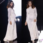 Miriam Leone in passerella a Parigi per L'Oreal