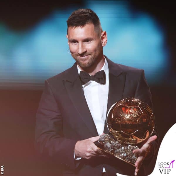 Messi ritira il premio 