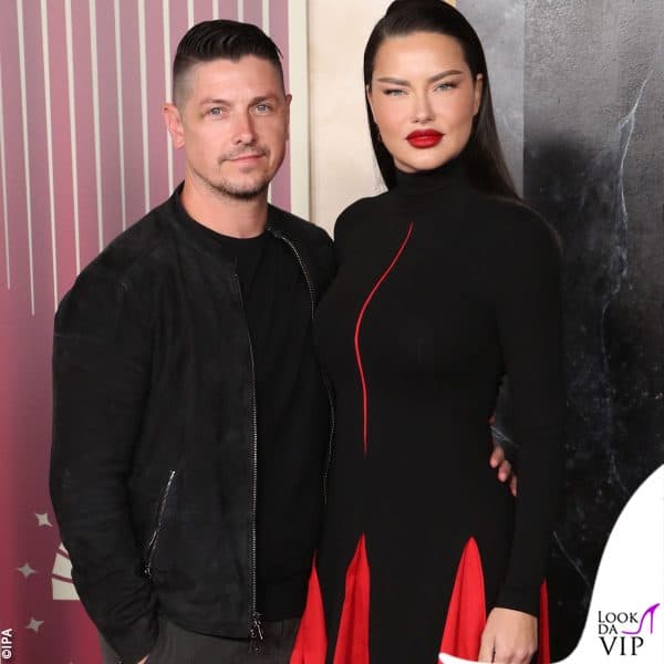Adriana Lima sul red carpet con il compagno, Andre Lemmers 