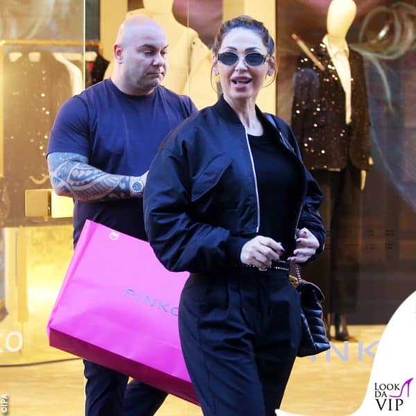 un sorriso per i paparazzi 