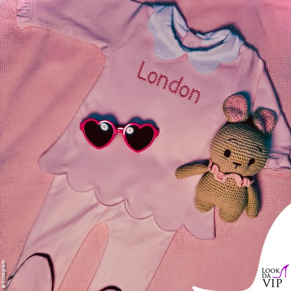 lo scatto con cui Paris Hilton ha annunciato l'arrivo di London 