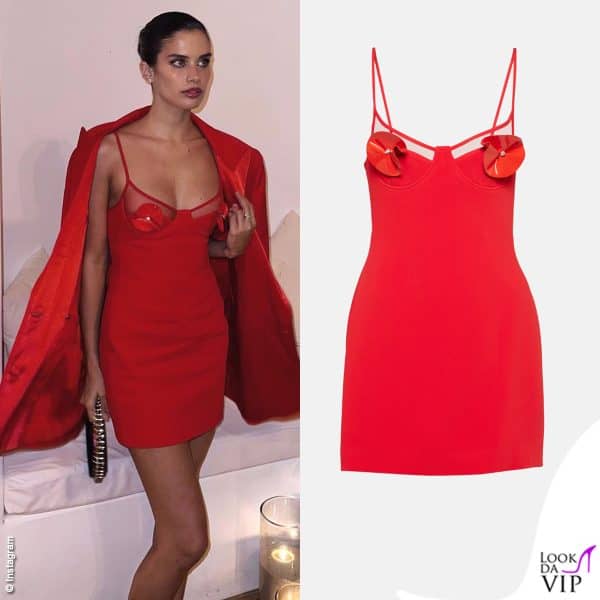 Sara Sampaio piccante in David Koma 