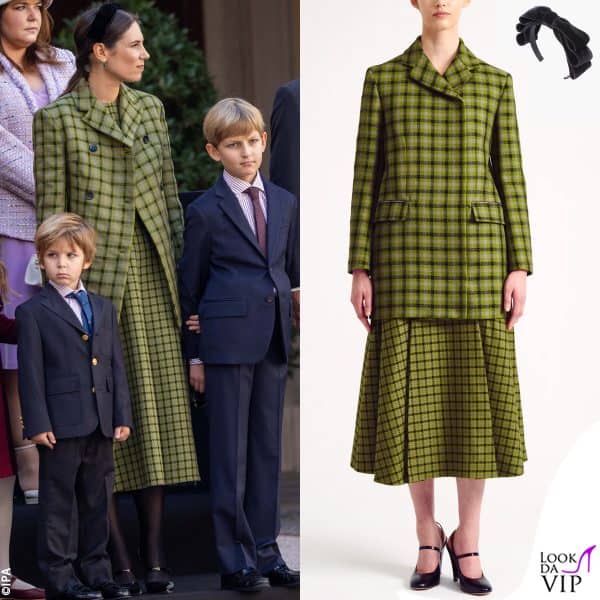 outfit Emilia Wickstead, cerchietto Jennifer Behr