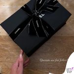 Belen Rodriguez mostra la nuova borsa Chanel