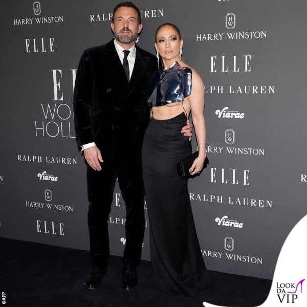 Jennifer Lopez e Ben Affleck sul red carpet dell'evento ELLE Women in Hollywood 