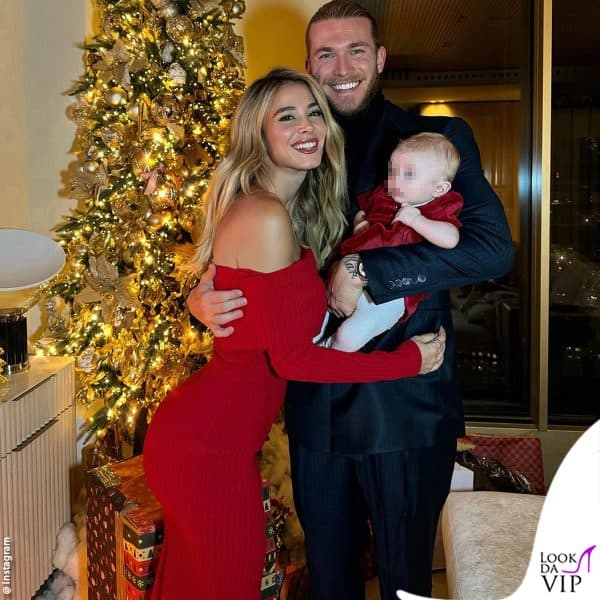abito rosso per Diletta Leotta, al suo primo Natale da mamma