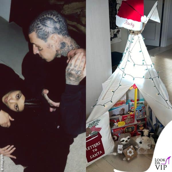 Kourtney Kardashian e Travis Barker mostrano i regali ricevuti dal piccolo Rocky 