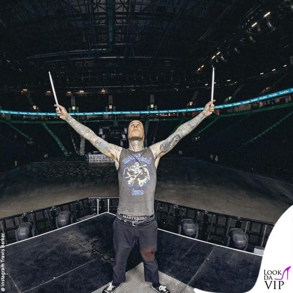 Travis Barker sul palco 