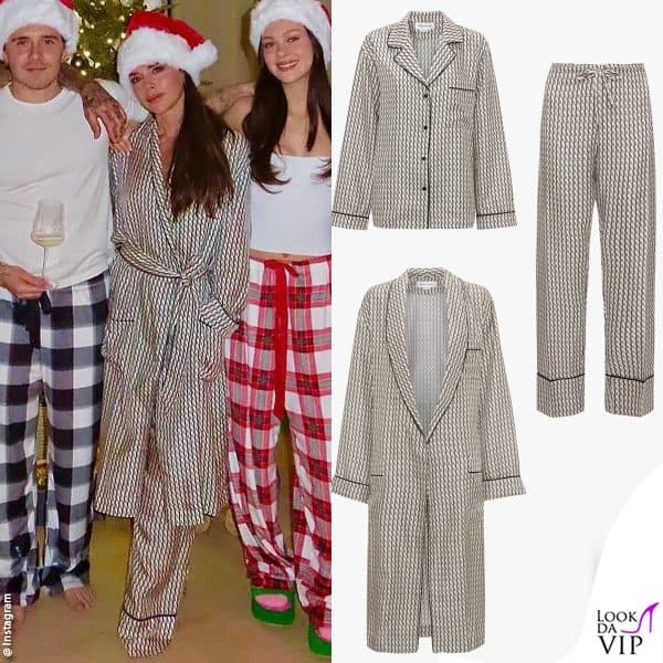 Victoria Beckham con pigiama e vestaglia della sua linea di abbigliamento 