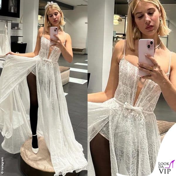 Bustier scollatissimo e spacco vertiginoso, una proposta sexy