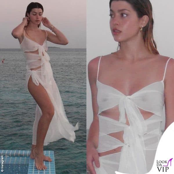 Trasparenze sexy svelano i capezzoli di Natalia