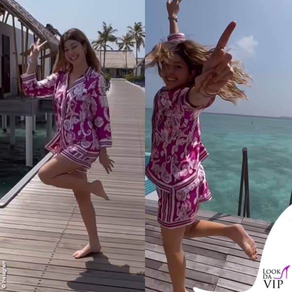 Natalia Paragoni felice all'arrivo alle Maldive