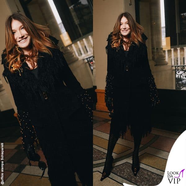 il look di Carla Bruni per lo show di Schiaparelli 