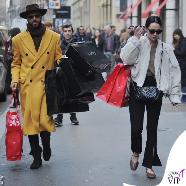 Una sessione di shopping intensa a giudicare dai sacchetti
