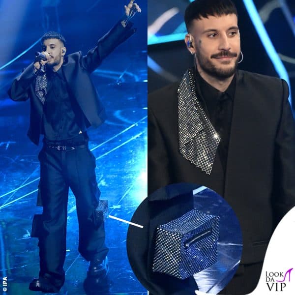 outfit Ssheena per Fred De Palma, con revers di cristalli e pouch abbinata sul ginocchio 