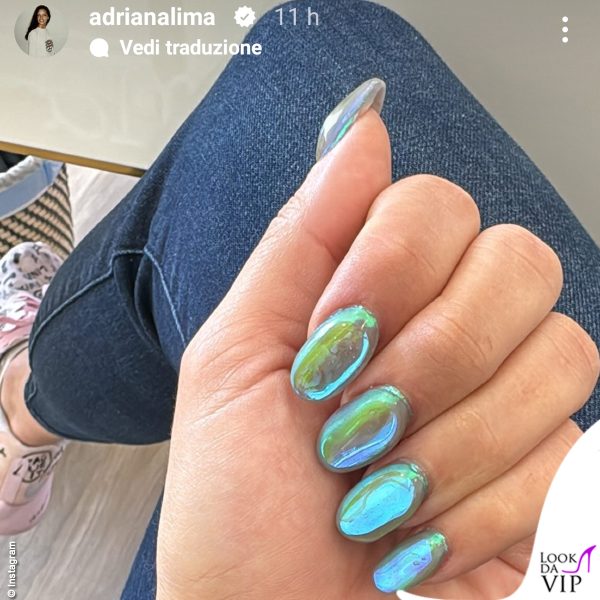 Smalto cangiante per Adriana Lima