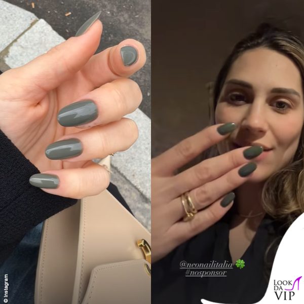 Non un colore banale quello scelto da Beatrice Valli per il suo smalto
