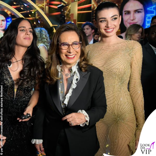 Rebecca Staffelli con Perla Vatiero e Cesara Buonamici alla finale del "Grande Fratello"