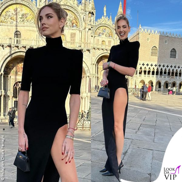 l'outfit per l'inaugurazione della mostra “Musei delle Lacrime” 