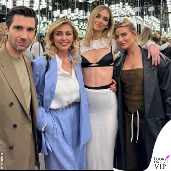 Chiara posa con Filippo Fiora, Marina Di Guardo e Veronica Ferraro 