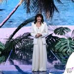 Vladimir Luxuria Isola 1 puntata outfit sartoria Mediaset