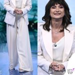 Vladimir Luxuria Isola 1 puntata outfit sartoria Mediaset