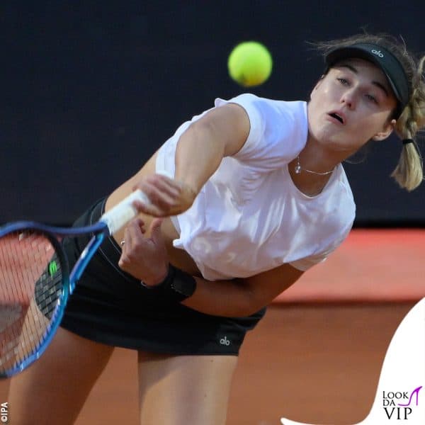 Anna Kalinskaya in campo agli Internazionali d'Italia a metà maggio a Roma 