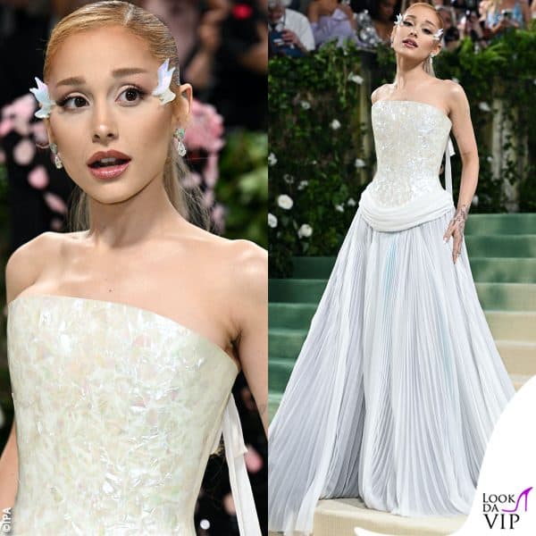 5. Ariana Grande in Loewe 