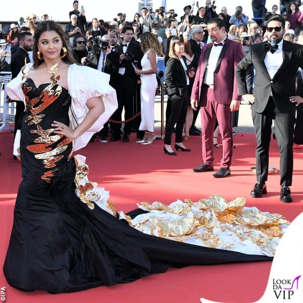 Aishwarya Rai in Falguni Shane Peacock 
