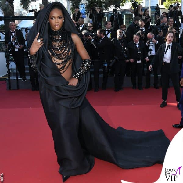 Didi Stone in Stephane Rolland con gioielli Boucheron