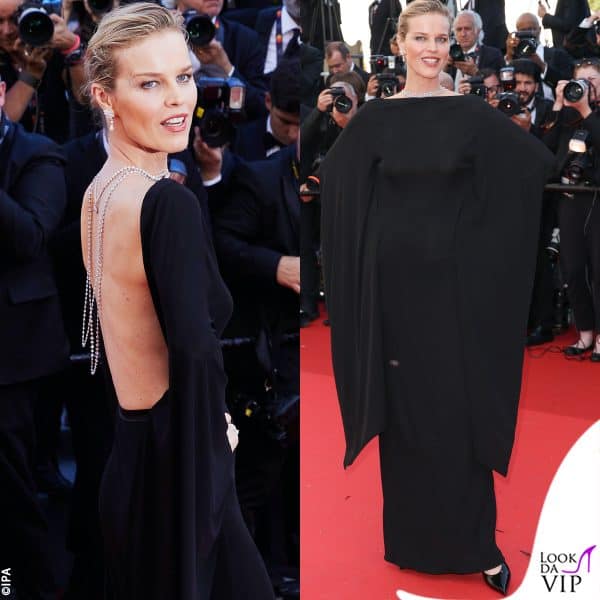 abito Saint Laurent e gioielli Chopard per Eva Herzigova 