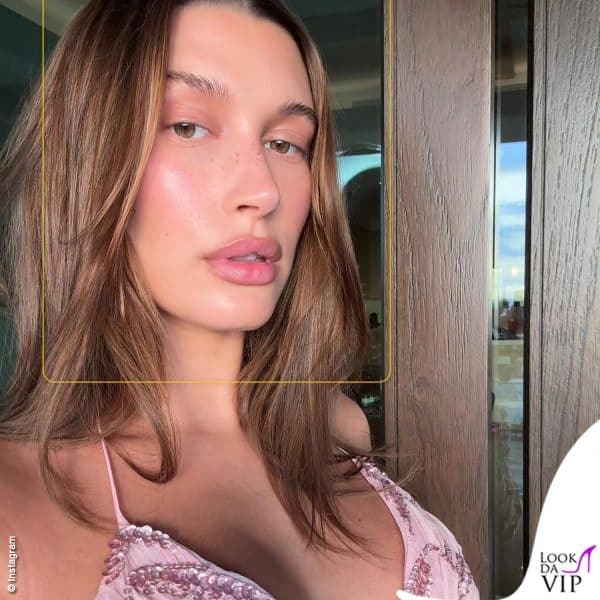 Hailey Bieber è splendida 