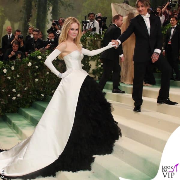 4. Nicole Kidman in Balenciaga Haute Couture 
