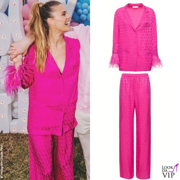 total pink Valentino per Nina Agdal 