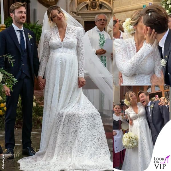 La sposa ha scelto una creazione Elisabetta Polignano, mentre lo sposo indossa un completo Principe di Ragaga