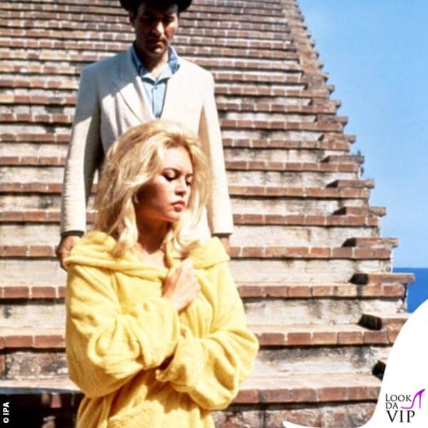 La super villa a picco sul mare è diventata celebre grazie al film "Le Mépris", Il Disprezzo , del 1963, con Brigitte Bardot e Michel Piccoli 
