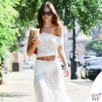 Emily Ratajkowski a spasso per New York: streetstyle da copiare