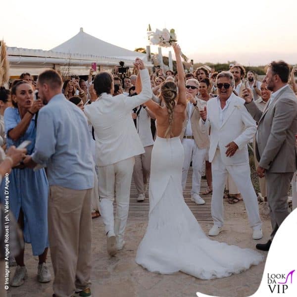 Via ai festeggiamenti in spiaggia