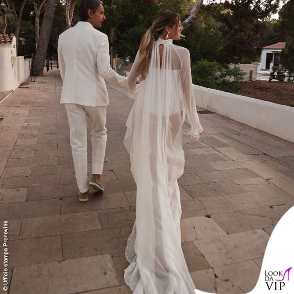 per il party pre-wedding Angela Robusti ha scelto una mise sexy Pronvias e Filippo Inzaghi un completo Giorgio Armani 
